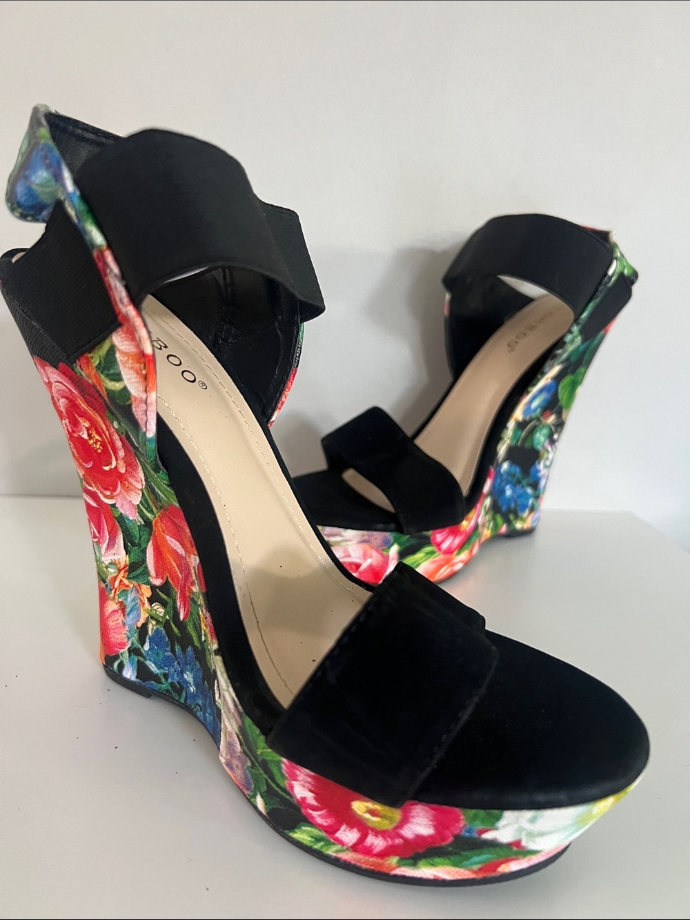 BAMBOO Black Floral Platform Wedge Sandals